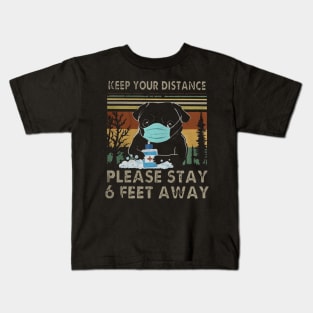 Bulldogs keep your distance please stay 6 feet away Kids T-Shirt